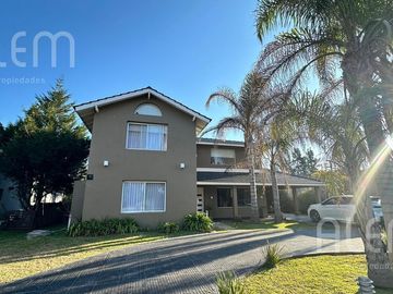 Casa en venta en Canning