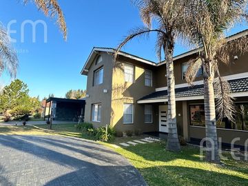 Casa en venta en Canning