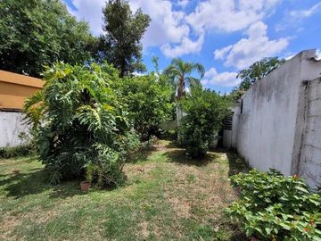 OPORTUNIDAD - A pasos de Boulevard de 25 de Mayo - Casa 3 dormitorios en VENTA - Merlo Sur