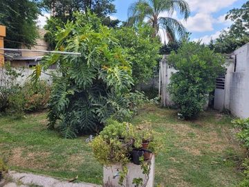 OPORTUNIDAD - A pasos de Boulevard de 25 de Mayo - Casa 3 dormitorios en VENTA - Merlo Sur