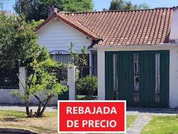 OPORTUNIDAD - A pasos de Boulevard de 25 de Mayo - Casa 3 dormitorios en VENTA - Merlo Sur