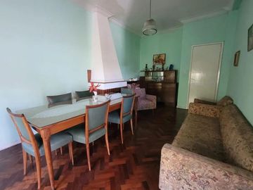 OPORTUNIDAD - A pasos de Boulevard de 25 de Mayo - Casa 3 dormitorios en VENTA - Merlo Sur