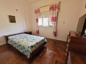 OPORTUNIDAD - A pasos de Boulevard de 25 de Mayo - Casa 3 dormitorios en VENTA - Merlo Sur