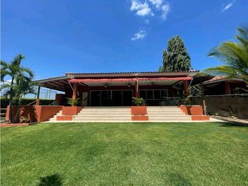 VENTA DE CASA EN CHAME PLAYA CARACOL, HERMOSA Y ACOGEDORA