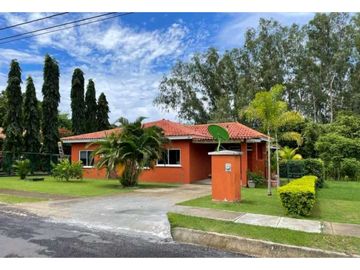 VENTA DE CASA EN CHAME PLAYA CARACOL, HERMOSA Y ACOGEDORA