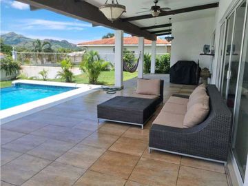VENTA DE CASA EN PLAYA MALIBU LAKES NUEVA GORGONA