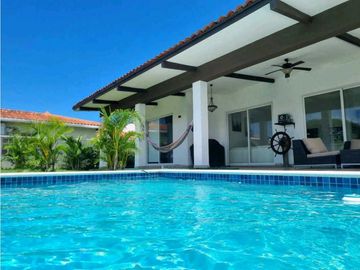 VENTA DE CASA EN PLAYA MALIBU LAKES NUEVA GORGONA