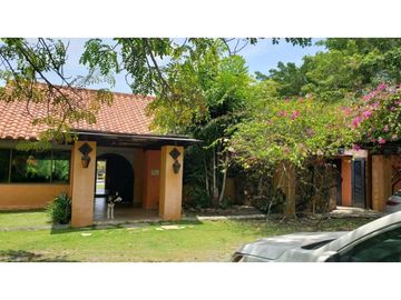 VENTA DE CASA EN PLAYA CORONADO, ES UNA GANGA!!