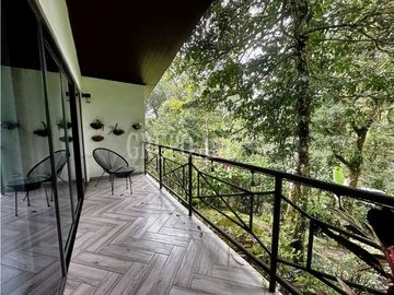 Se Vende Hermosa Casa en Zona Alta, Altos del Maria