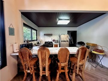 Se Vende Hermosa Casa en Zona Alta, Altos del Maria