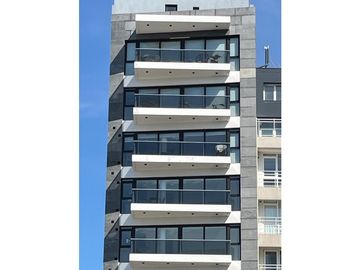 PISO DE 95 mts2 STROBEL y LA COSTA