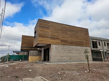 CASA TIPO DÚPLEX · VENTA · VISTA OLIVA· A ESTRENAR· 3 DOR ·MAIPÚ