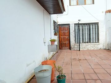 Chalet 4 ambientes, patio, garage. Caisamar. Toma departamento en MDP