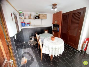 Chalet 4 ambientes, patio, garage. Caisamar. Toma departamento en MDP