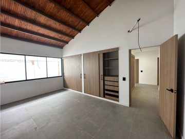 SE VENDE CASA MODERNA EN LA FLORA C-VR