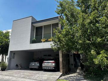 CASA EN VENTA VALLE PONIENTE