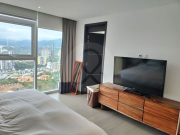 FIVE Departamento en venta en Bosque Real