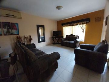 CASA EN VENTA EN COLONIA DIAZ ORDAZ