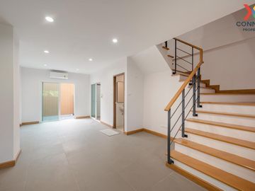 For Sale townhome Soi Nakniwat 48 , newly renovated , Lat Phrao , Lat Phrao , Bangkok , CX-103226