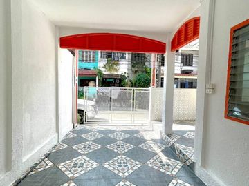 FOR SELL townhouse Baan Pornthisan 5 BTS-Asok CX-102622