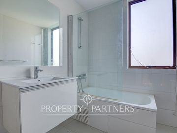 Casa en venta 4D/4B/Avenida Manquehue