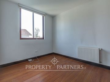 Casa en venta 4D/4B/Avenida Manquehue