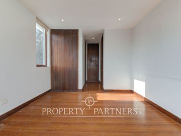 Casa en venta 4D/4B/Avenida Manquehue