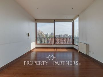 Casa en venta 4D/4B/Avenida Manquehue