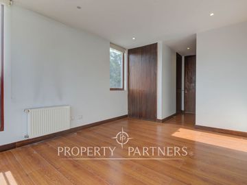 Casa en venta 4D/4B/Avenida Manquehue