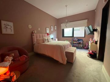 Increíble Casa en Venta Colonial de La Sierra.