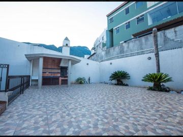 Increíble Casa en Venta en Residencial Las Lajas San Jeronimo, Monterrey N. L.