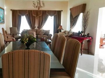 Hermosa Residencia en El Campo de Golf Ciudad del Sol, en Allende.