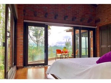 VENTA CASA CAMPESTRE ALTO DEL ESCOBERO - ENVIGADO