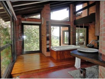 VENTA CASA CAMPESTRE ALTO DEL ESCOBERO - ENVIGADO
