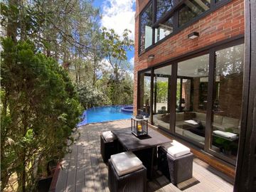 VENTA CASA CAMPESTRE ALTO DEL ESCOBERO - ENVIGADO