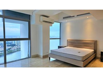 SE VENDE APTO EN GRAND TOWER - PUNTA PACIFICA - MODELO O