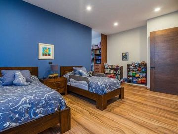 Residencia en Venta en Lomas del Campanario Terreno: 380 m² Construcción: 480 m²