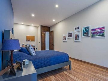 Residencia en Venta en Lomas del Campanario Terreno: 380 m² Construcción: 480 m²