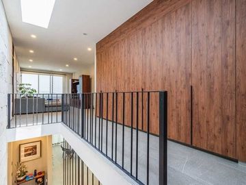 Residencia en Venta en Lomas del Campanario Terreno: 380 m² Construcción: 480 m²