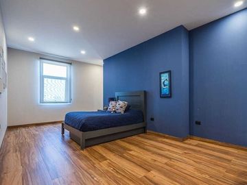 Residencia en Venta en Lomas del Campanario Terreno: 380 m² Construcción: 480 m²