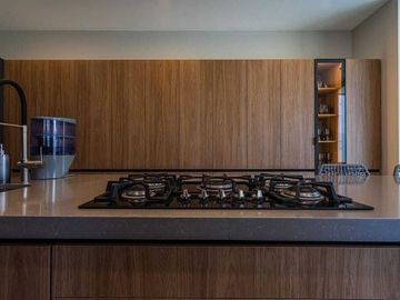 Residencia en Venta en Lomas del Campanario Terreno: 380 m² Construcción: 480 m²