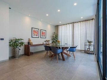 Residencia en Venta en Lomas del Campanario Terreno: 380 m² Construcción: 480 m²