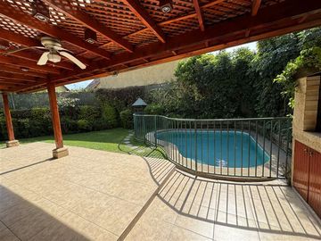 Casa en Venta en Excelente ubicación!! En Condominio!!