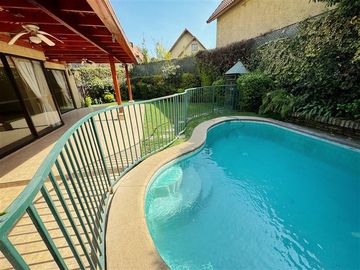 Casa en Venta en Excelente ubicación!! En Condominio!!