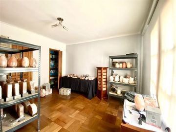 Oficina en Venta en Sector Pedro de Valdivia/ Antonio Varas / Casa Comercial / Estacionamientos / Bodega