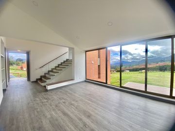 Arriendo - Casa Campestre Para Estrenar En Macadamia, La Calera