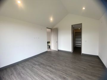 Arriendo - Casa Campestre Para Estrenar En Macadamia, La Calera