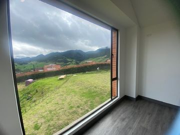 Arriendo - Casa Campestre Para Estrenar En Macadamia, La Calera