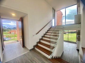 Arriendo - Casa Campestre Para Estrenar En Macadamia, La Calera