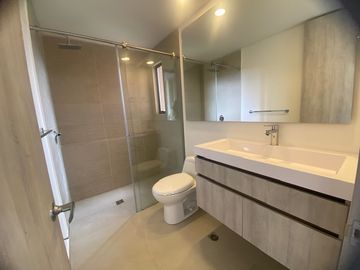 Arriendo - Casa Campestre Para Estrenar En Macadamia, La Calera